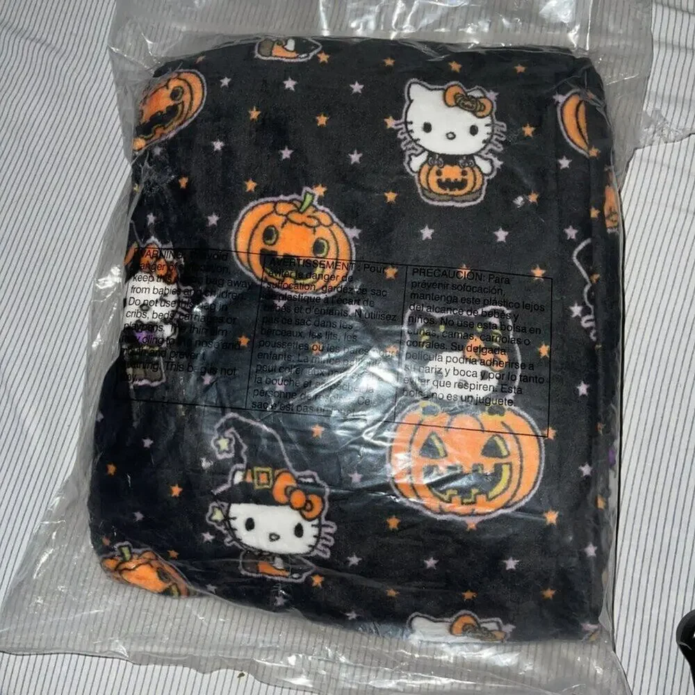 Hello Kitty Silk Touch Throw Blanket, 50